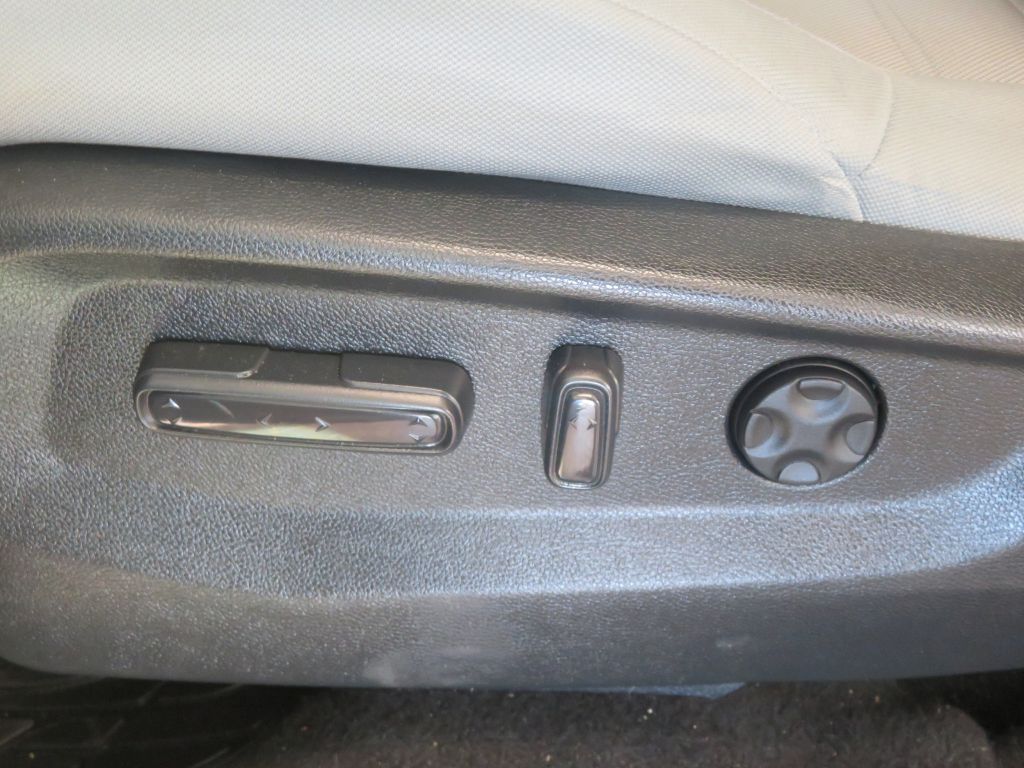 Photo 16 of this HONDA CR-V