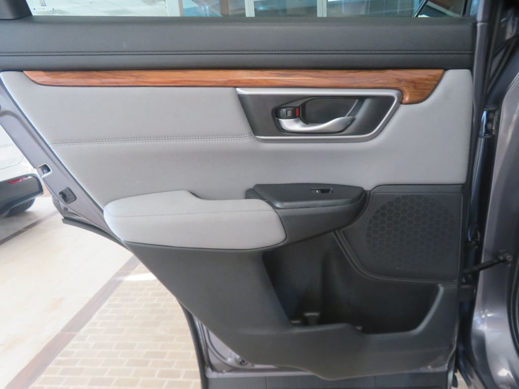 Photo 17 of this HONDA CR-V