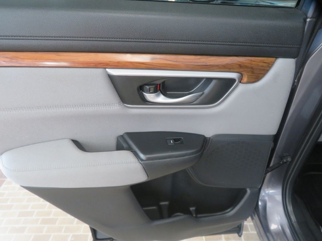 Photo 18 of this HONDA CR-V
