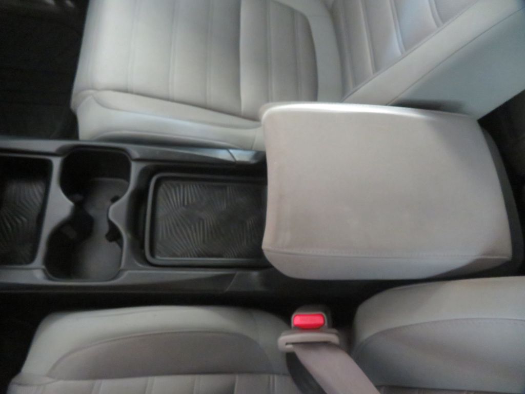 Photo 42 of this HONDA CR-V