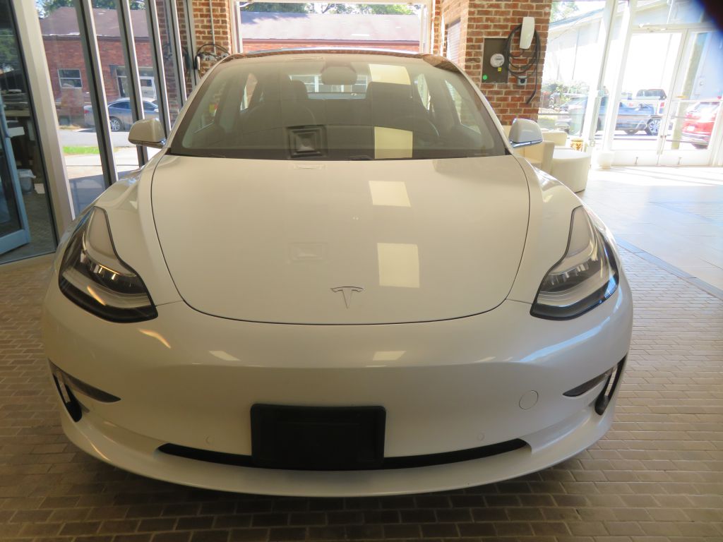 Photo 2 of this TESLA MODEL 3