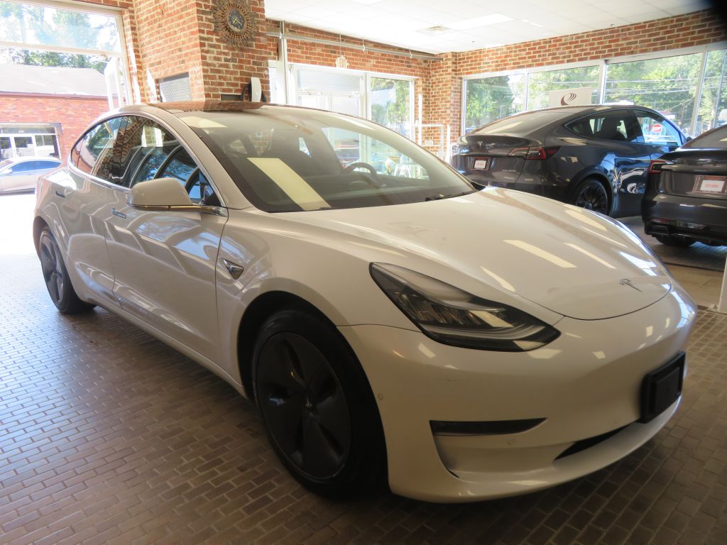 Photo 3 of this TESLA MODEL 3