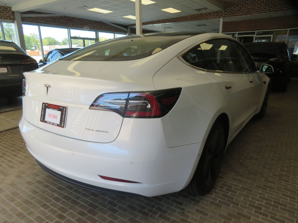 Photo 4 of this TESLA MODEL 3