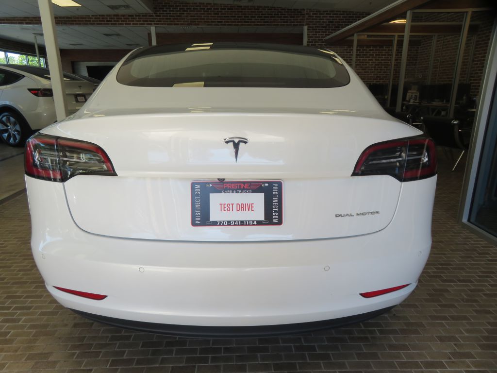 Photo 5 of this TESLA MODEL 3