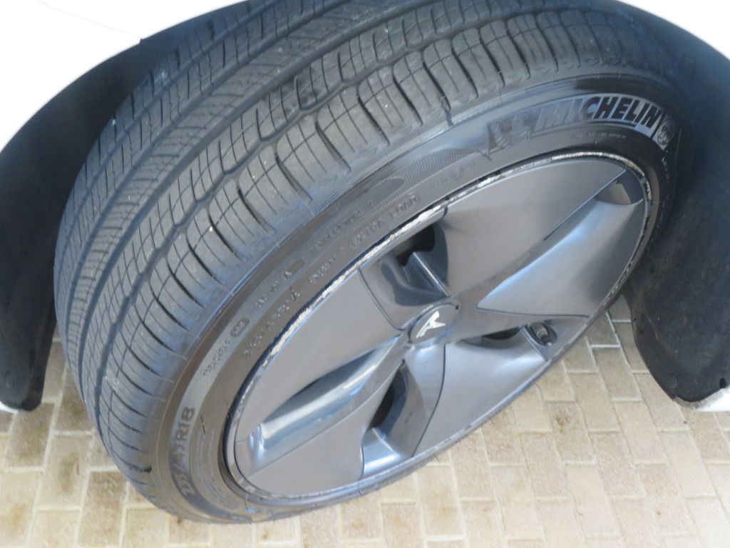 Photo 11 of this TESLA MODEL 3