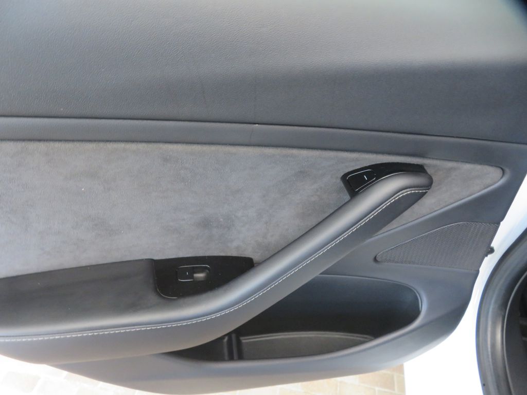 Photo 19 of this TESLA MODEL 3