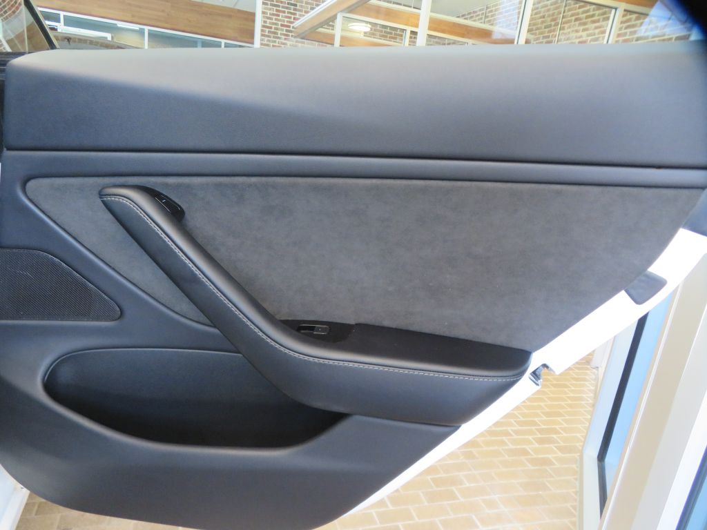 Photo 21 of this TESLA MODEL 3