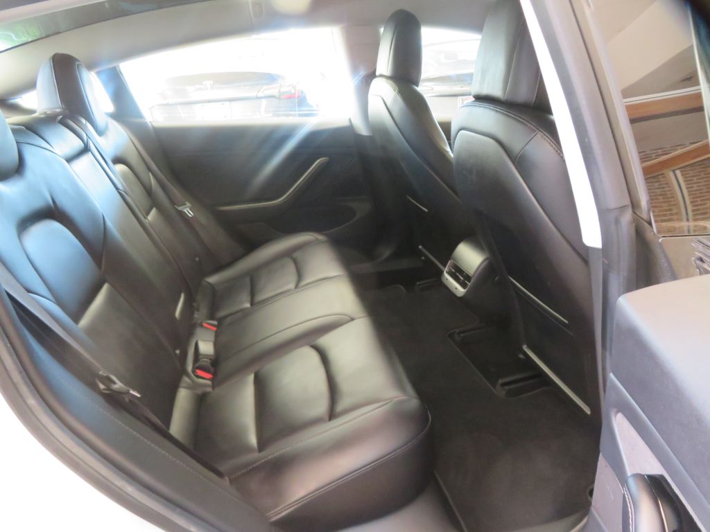 Photo 23 of this TESLA MODEL 3