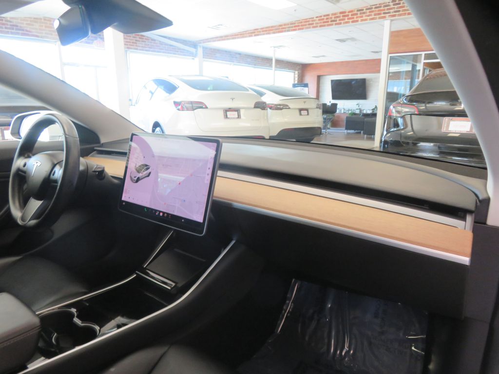 Photo 29 of this TESLA MODEL 3