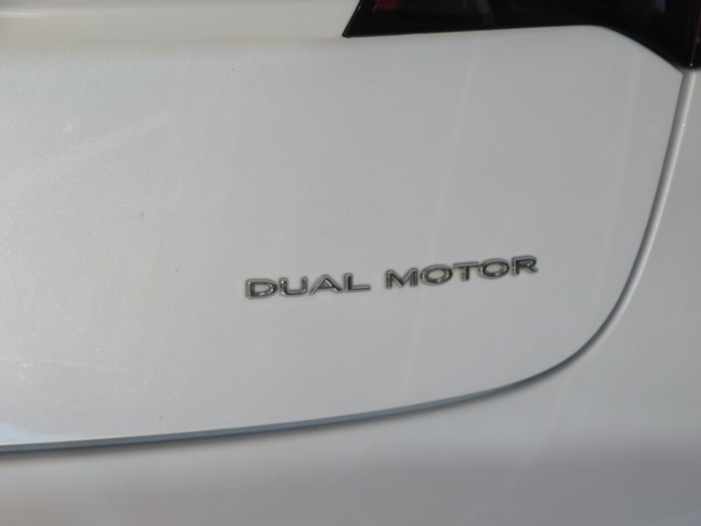 Photo 66 of this TESLA MODEL 3