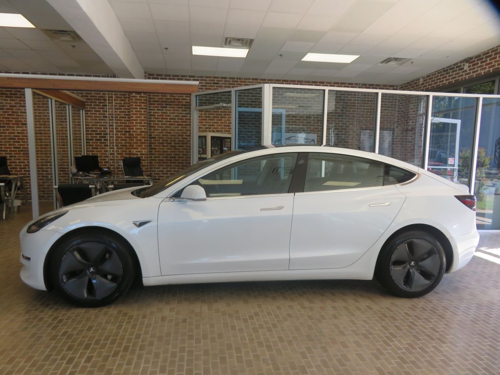 Photo 71 of this TESLA MODEL 3