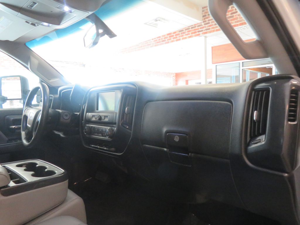 Photo 29 of this GMC SIERRA 2500