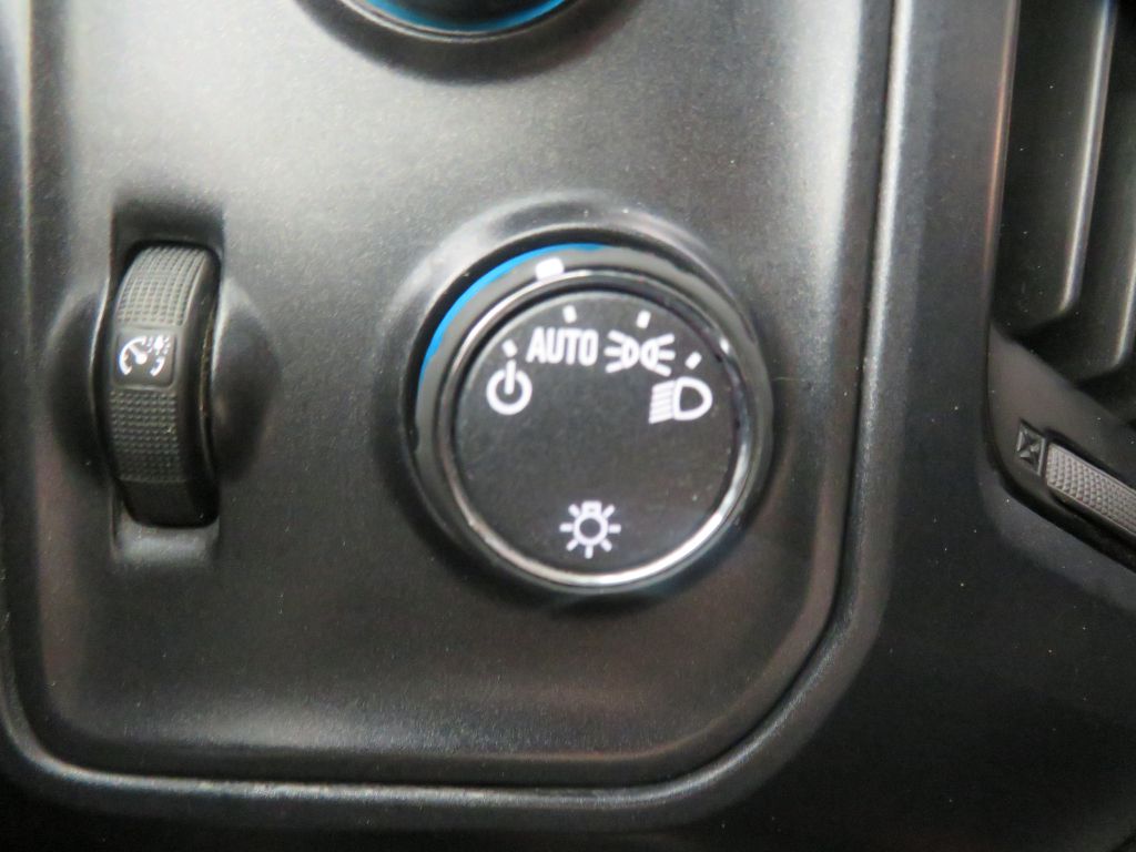 Photo 36 of this GMC SIERRA 2500