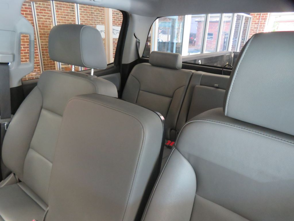 Photo 45 of this GMC SIERRA 2500