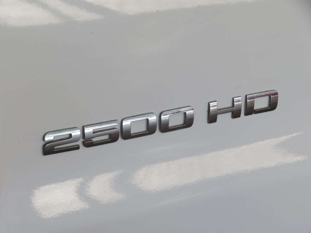 Photo 79 of this GMC SIERRA 2500