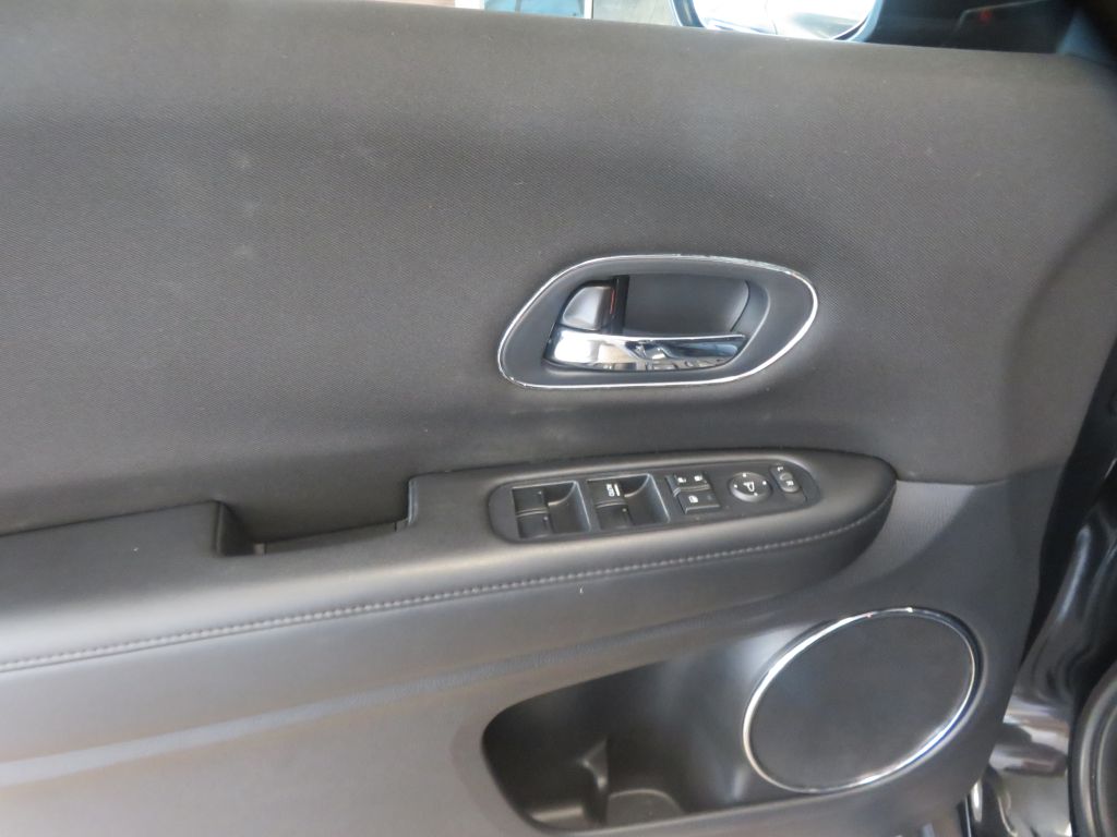 Photo 14 of this HONDA HR-V
