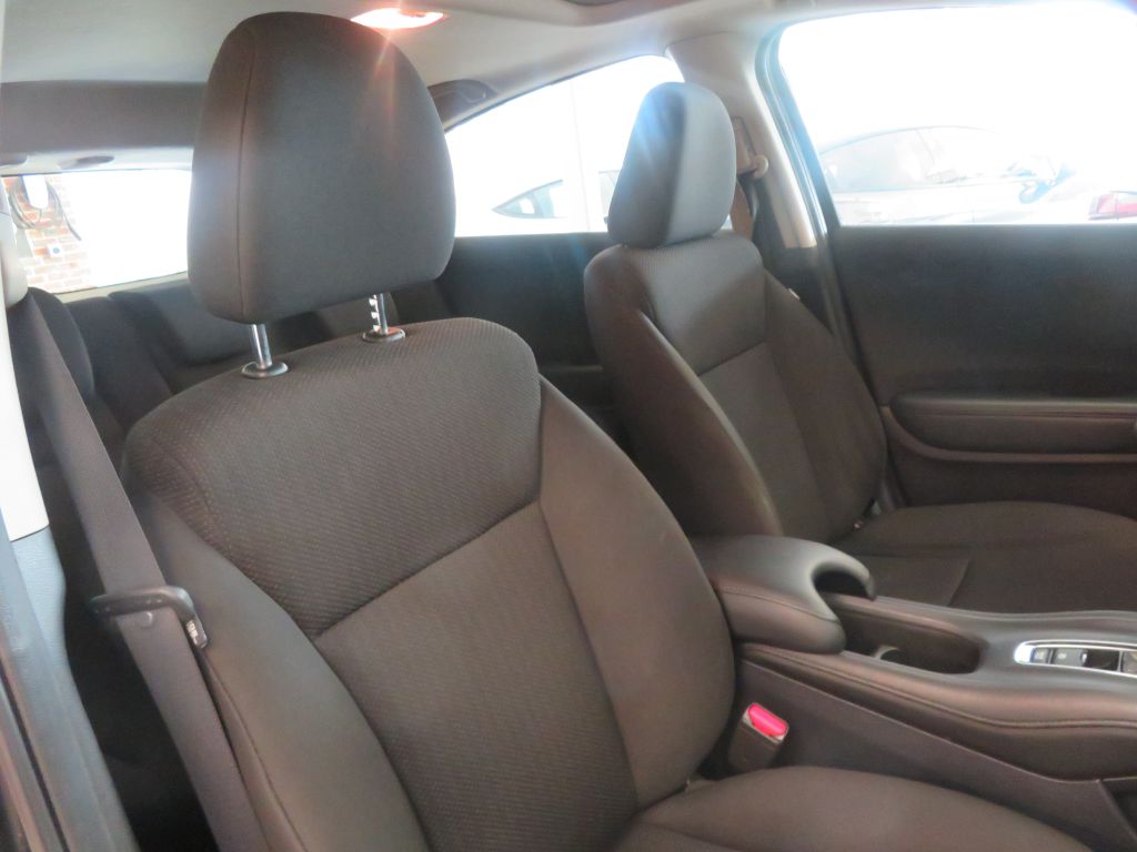 Photo 27 of this HONDA HR-V