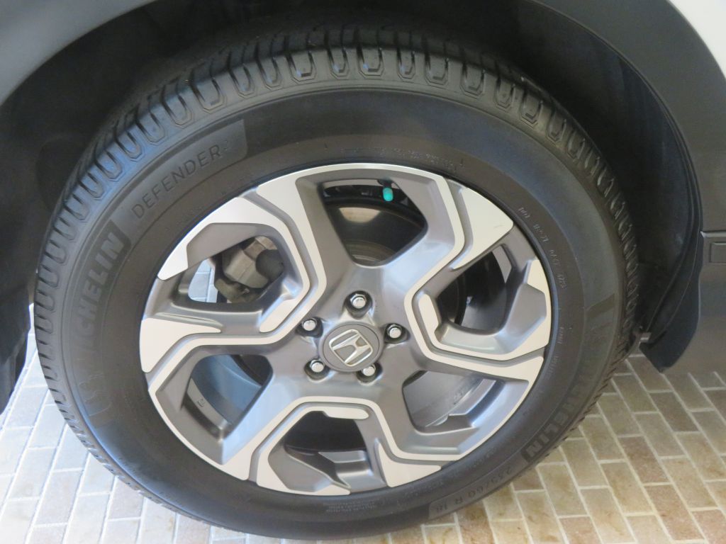 Photo 9 of this HONDA CR-V