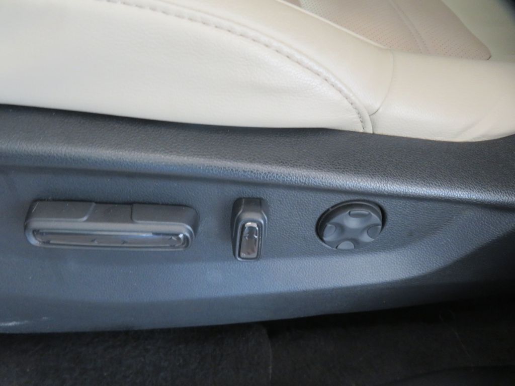 Photo 16 of this HONDA CR-V