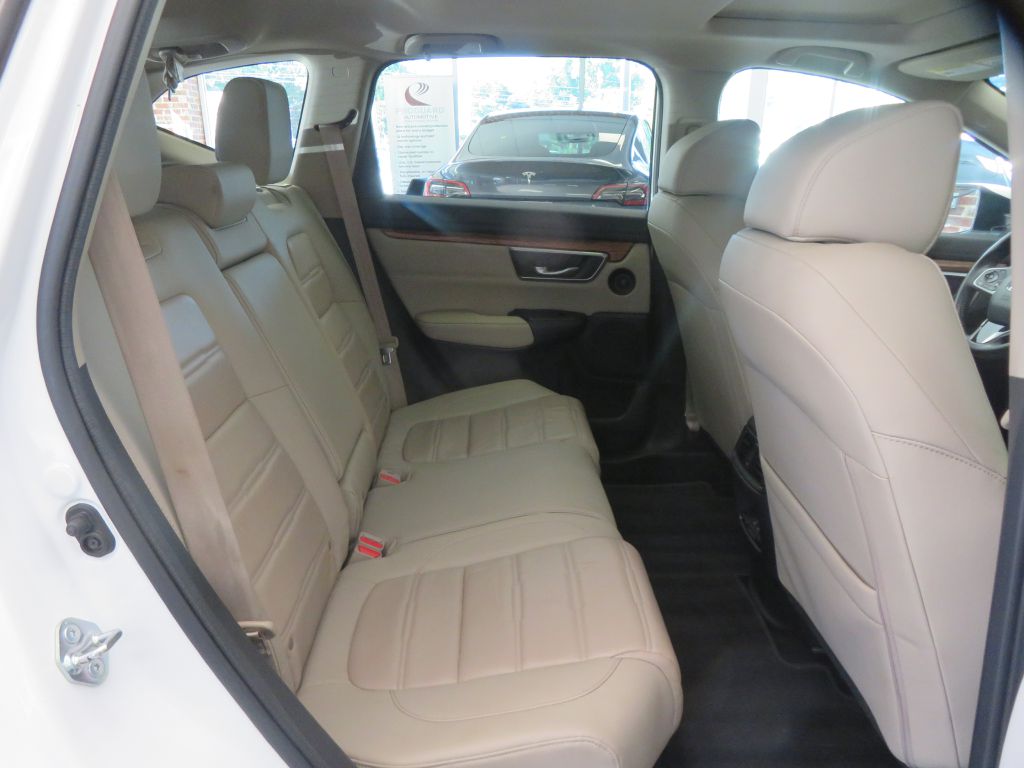 Photo 25 of this HONDA CR-V