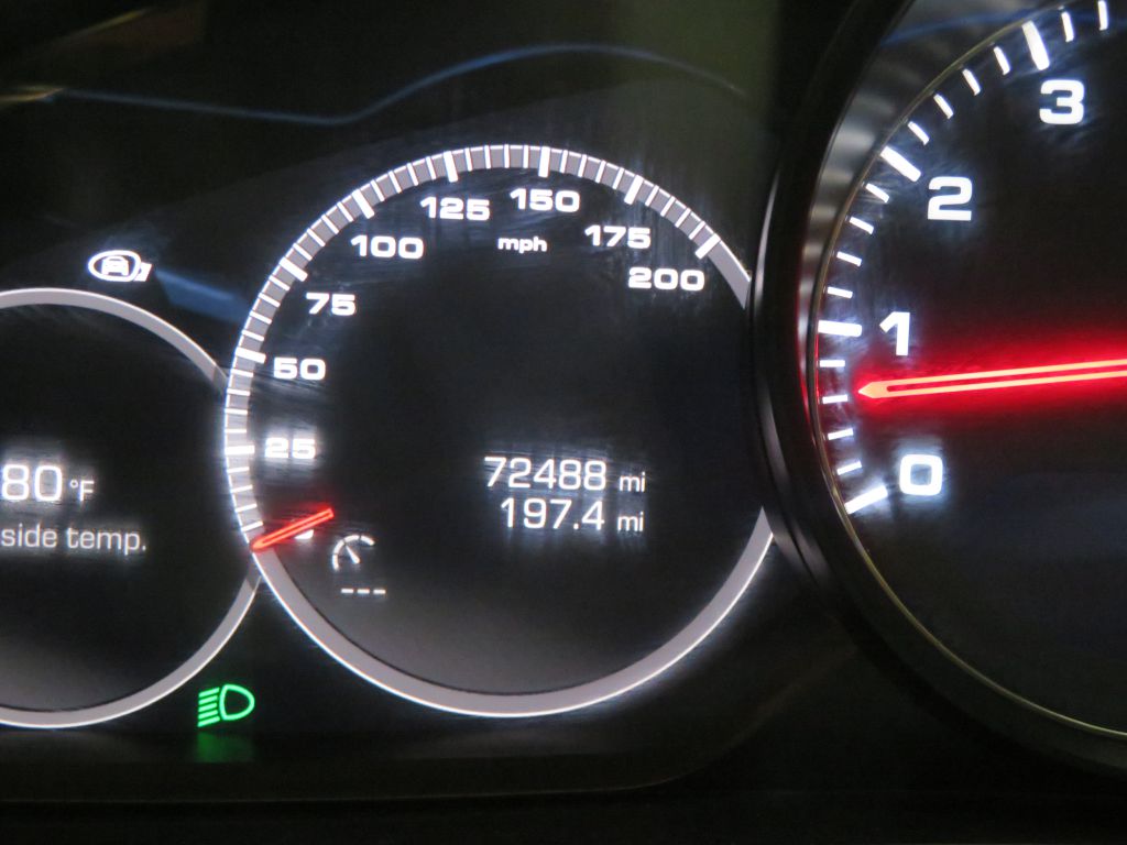 Photo 34 of this PORSCHE PANAMERA