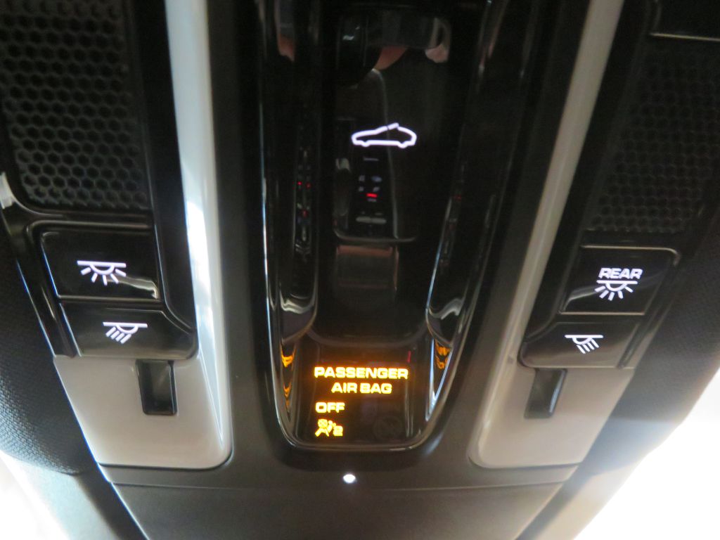 Photo 48 of this PORSCHE PANAMERA
