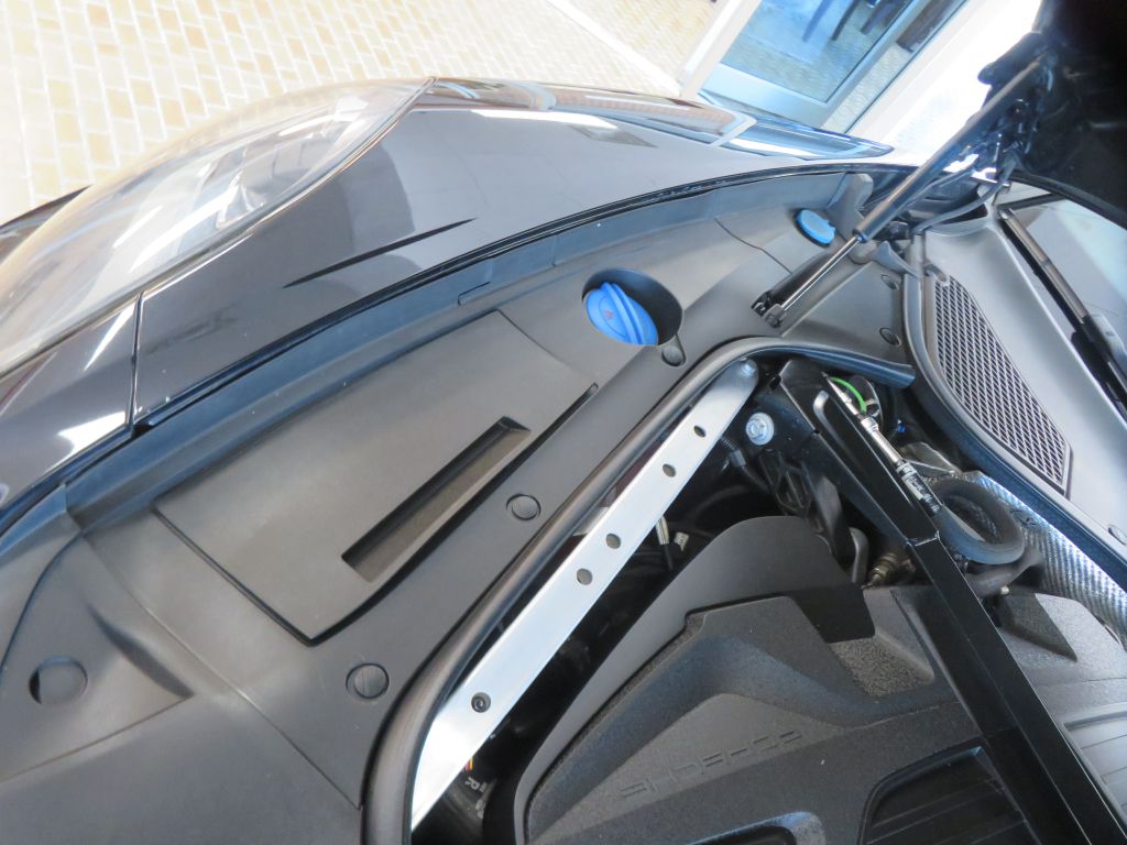 Photo 60 of this PORSCHE PANAMERA