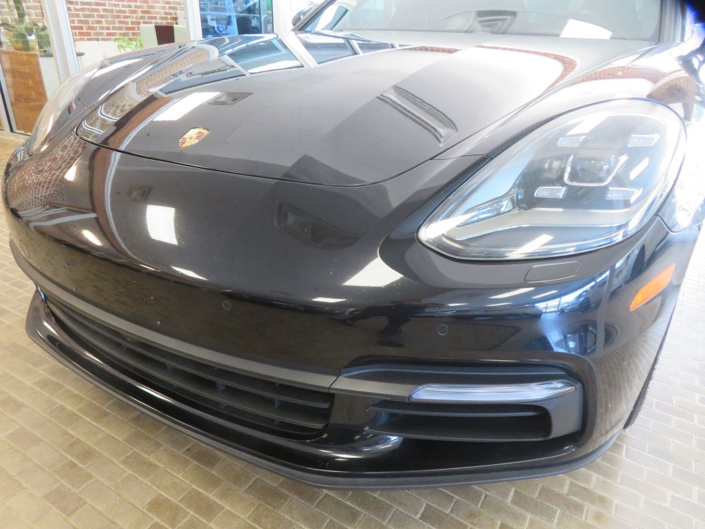 Photo 63 of this PORSCHE PANAMERA