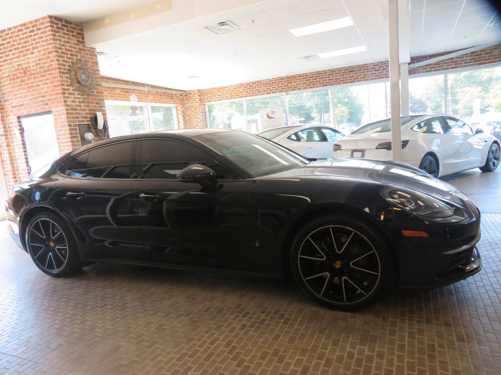 Photo 66 of this PORSCHE PANAMERA