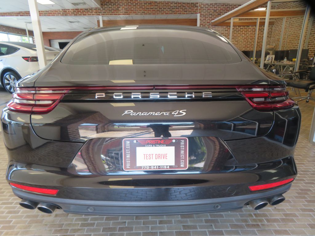 Photo 68 of this PORSCHE PANAMERA