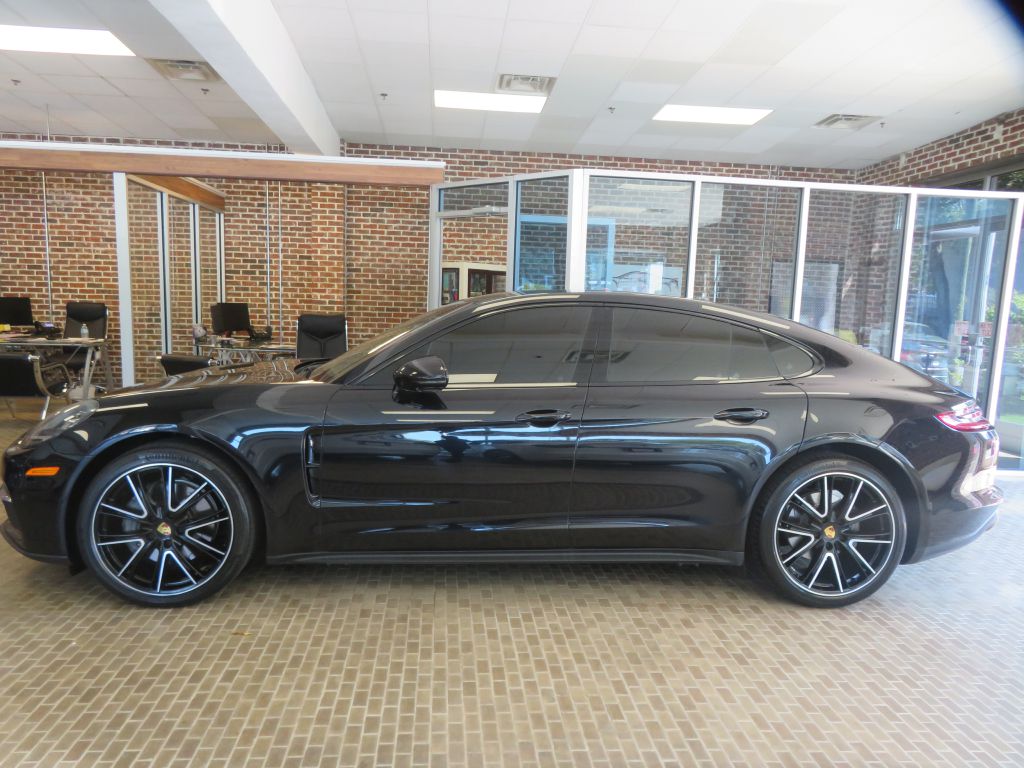 Photo 74 of this PORSCHE PANAMERA