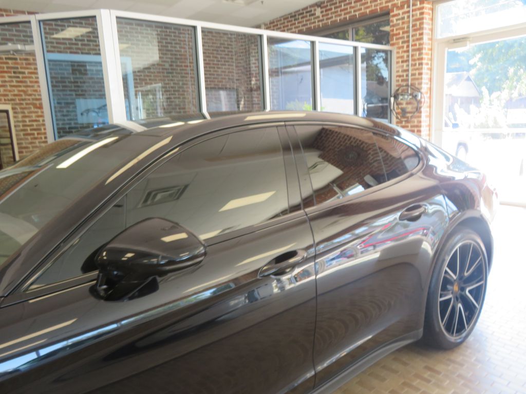 Photo 75 of this PORSCHE PANAMERA