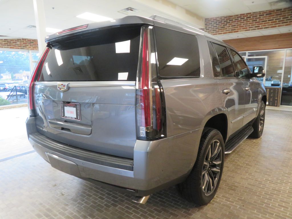 Photo 4 of this CADILLAC ESCALADE