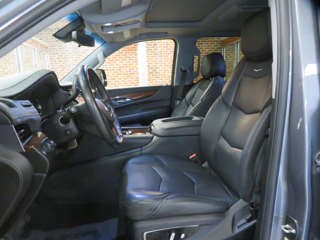 Photo 15 of this CADILLAC ESCALADE