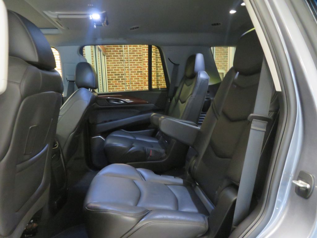 Photo 20 of this CADILLAC ESCALADE