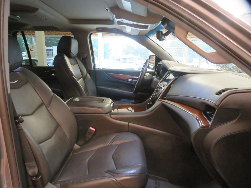 Photo 30 of this CADILLAC ESCALADE