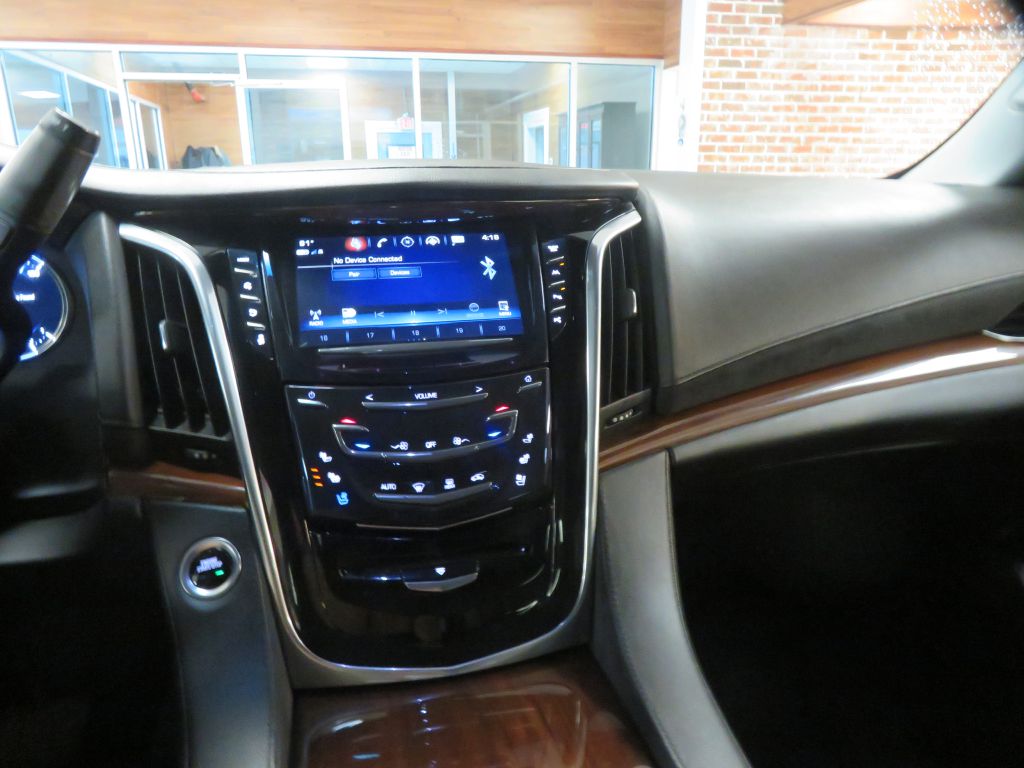 Photo 41 of this CADILLAC ESCALADE