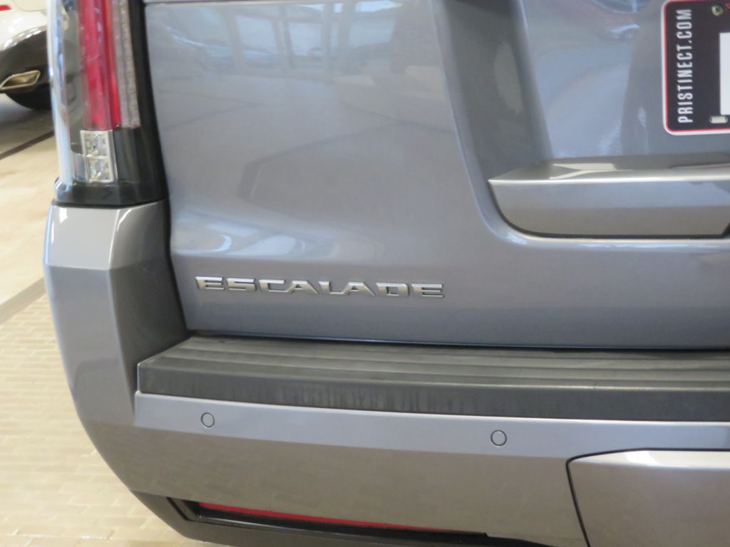 Photo 84 of this CADILLAC ESCALADE