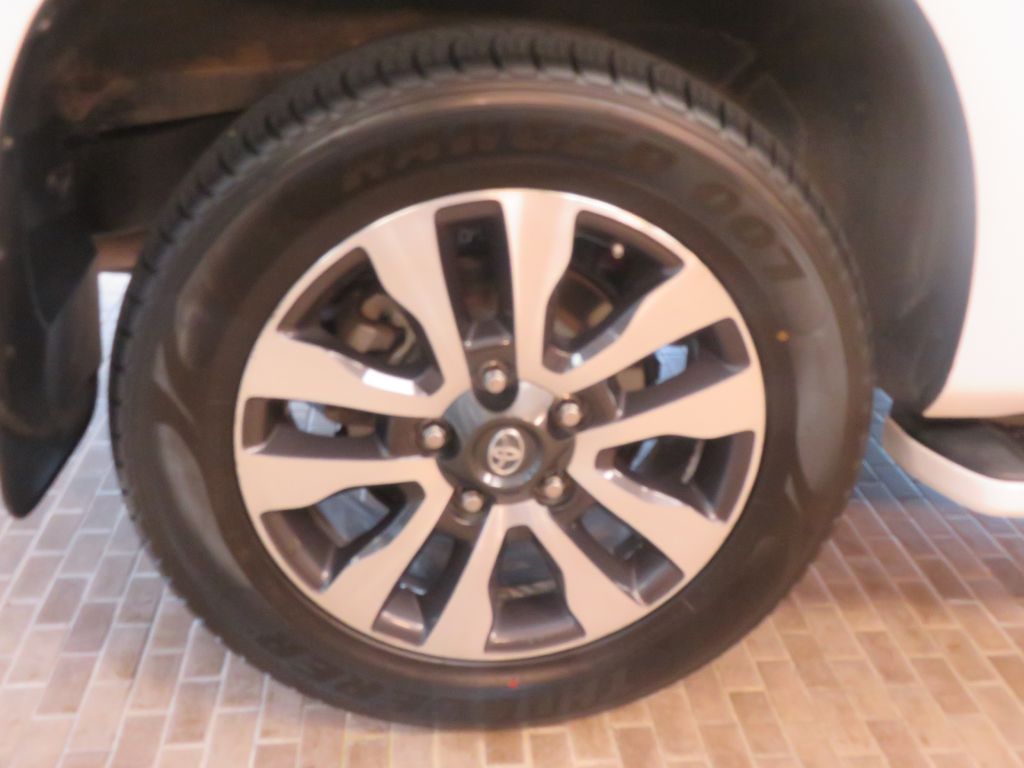Photo 9 of this TOYOTA SEQUOIA