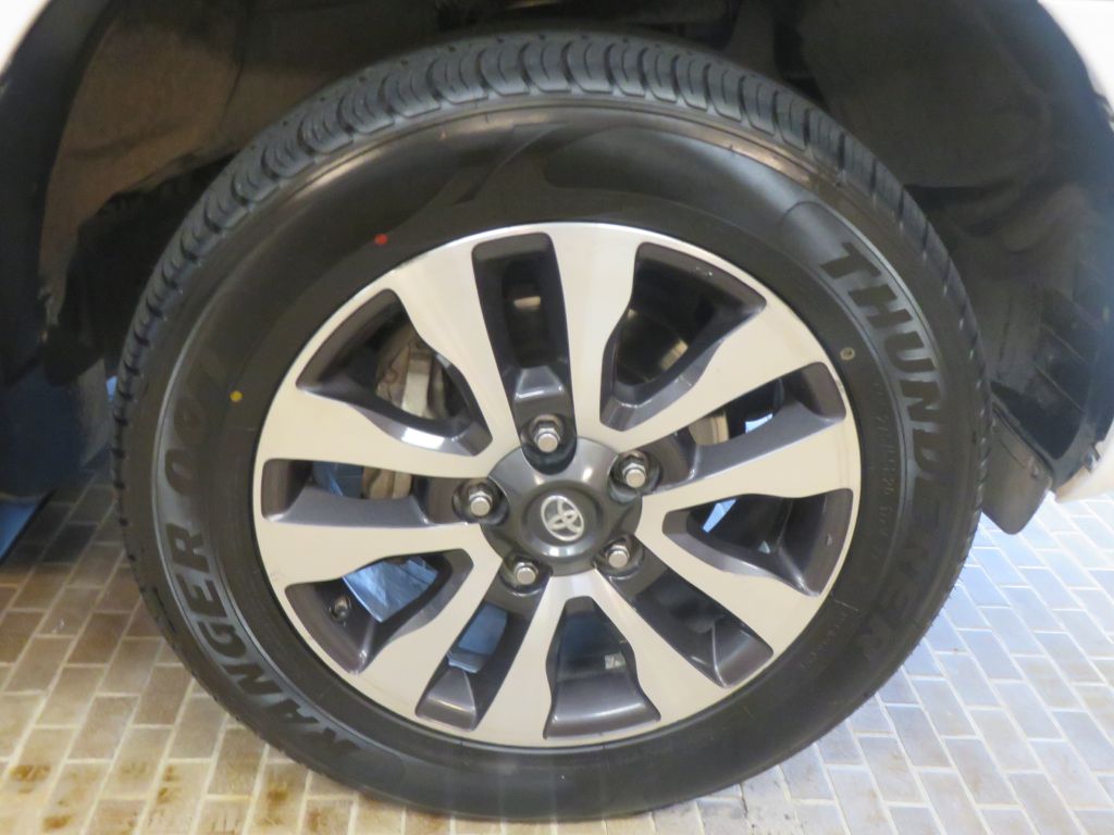 Photo 10 of this TOYOTA SEQUOIA
