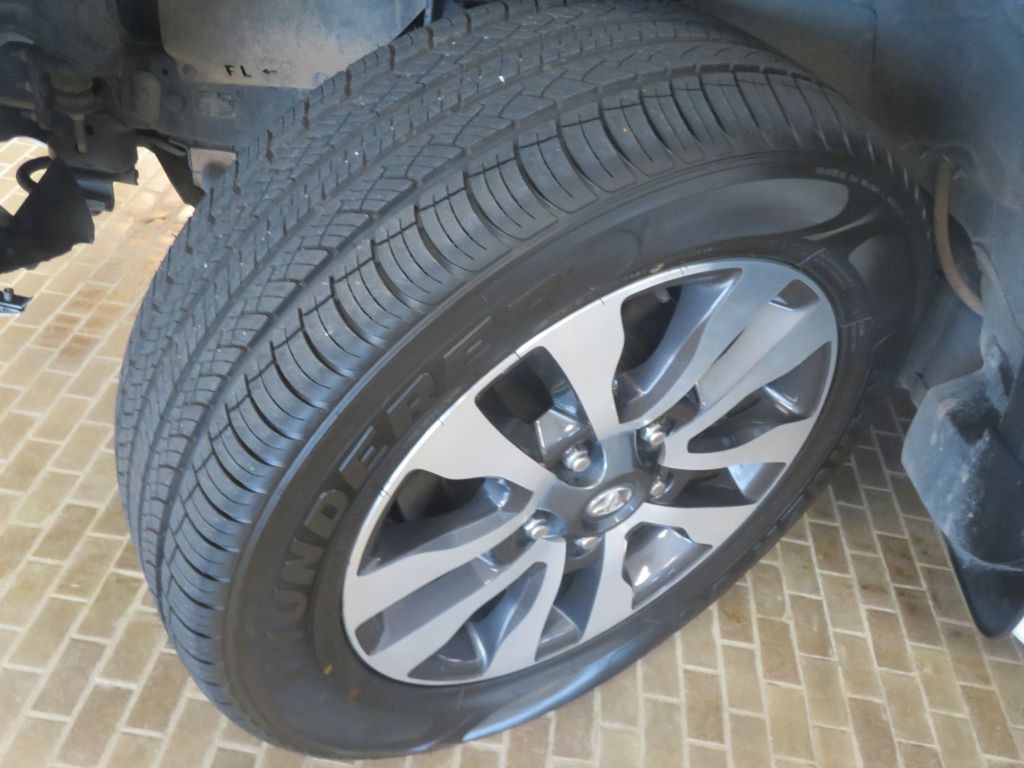 Photo 11 of this TOYOTA SEQUOIA