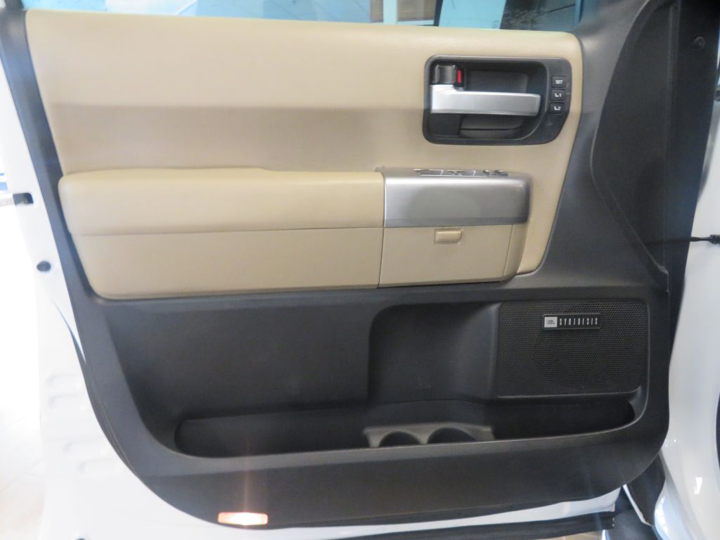 Photo 13 of this TOYOTA SEQUOIA