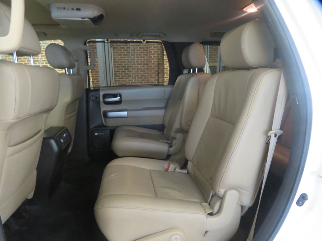 Photo 20 of this TOYOTA SEQUOIA