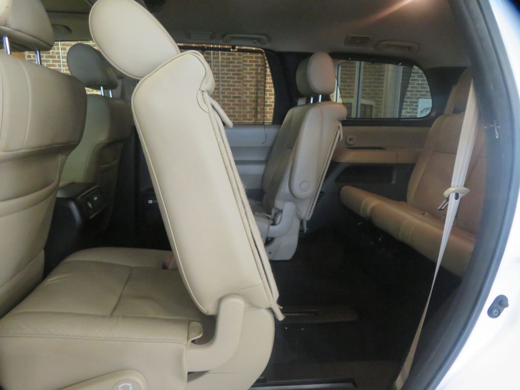 Photo 22 of this TOYOTA SEQUOIA