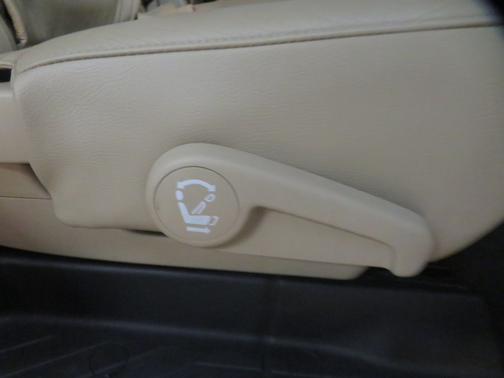 Photo 29 of this TOYOTA SEQUOIA