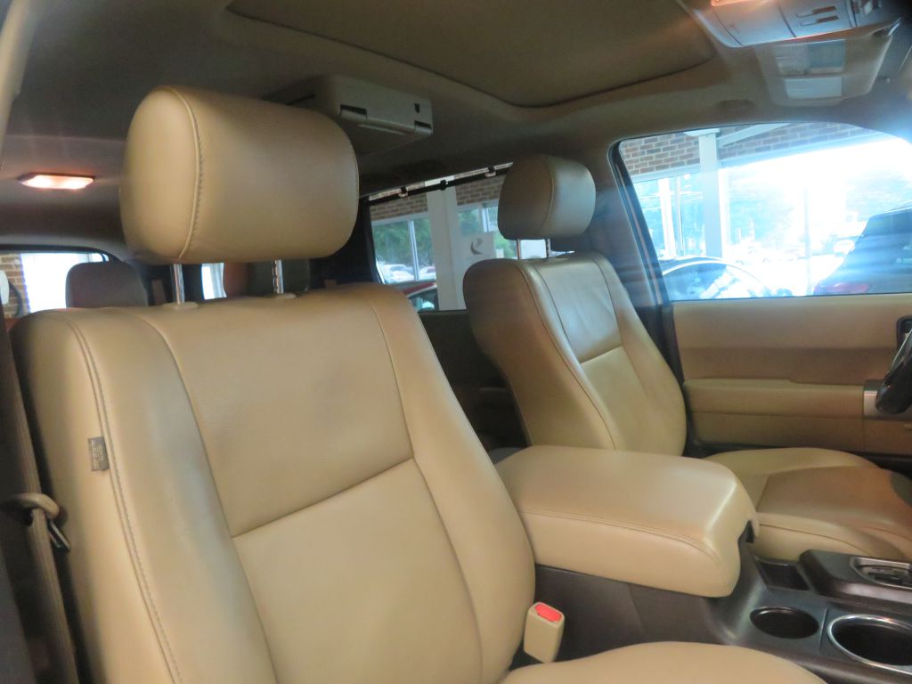 Photo 37 of this TOYOTA SEQUOIA