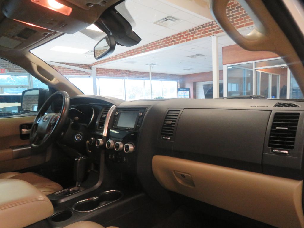 Photo 38 of this TOYOTA SEQUOIA