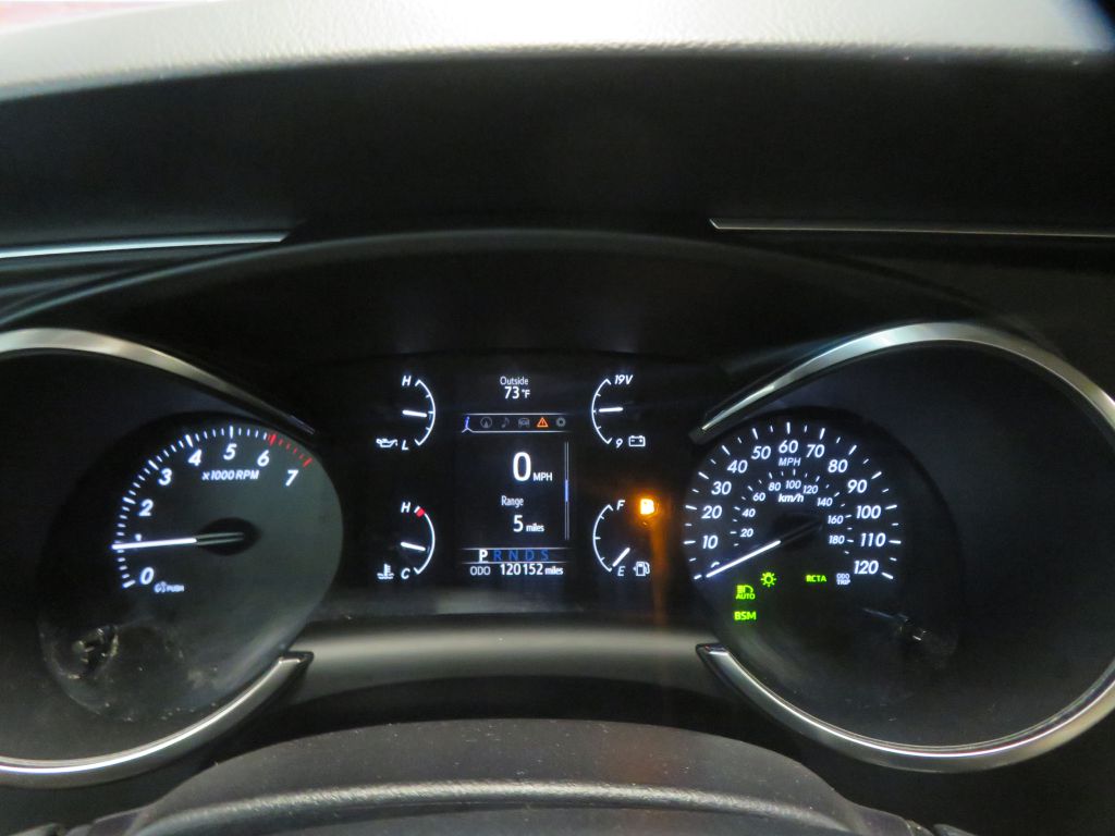 Photo 40 of this TOYOTA SEQUOIA