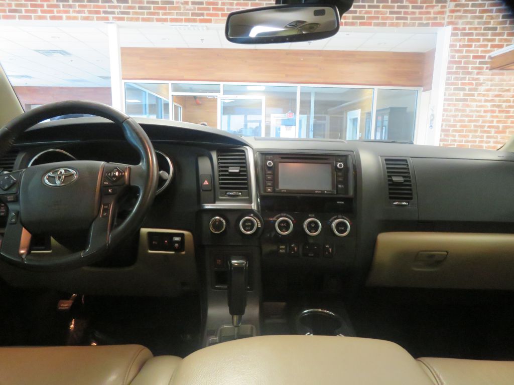 Photo 60 of this TOYOTA SEQUOIA
