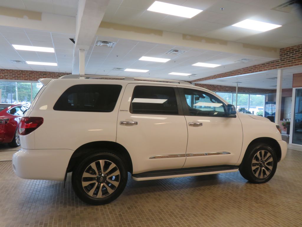 Photo 83 of this TOYOTA SEQUOIA